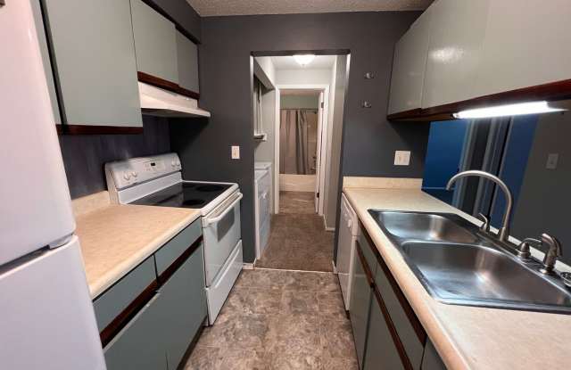 902 Benton Dr photos photos