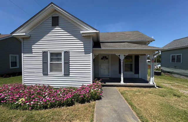Cozy 1 Bedroom, 1 Bathroom House in High Point photos photos