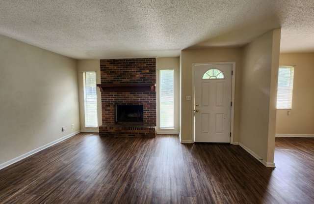 Coming Soon -2 Bedroom 1 Bath -Duplex Lake City Gallery 4