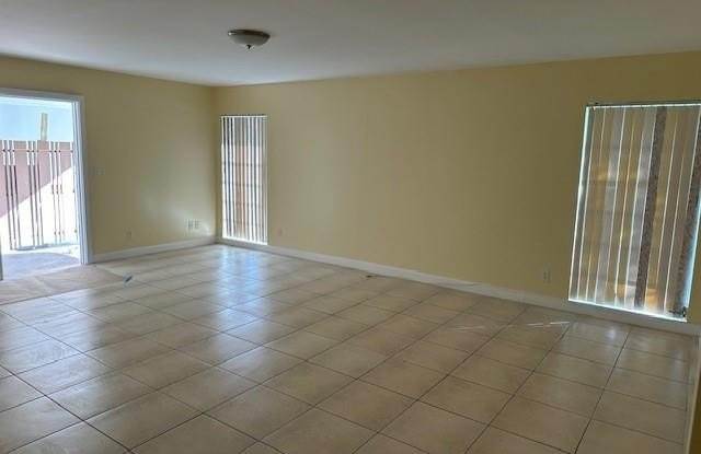 7013 NW 63RD Court Gallery 3