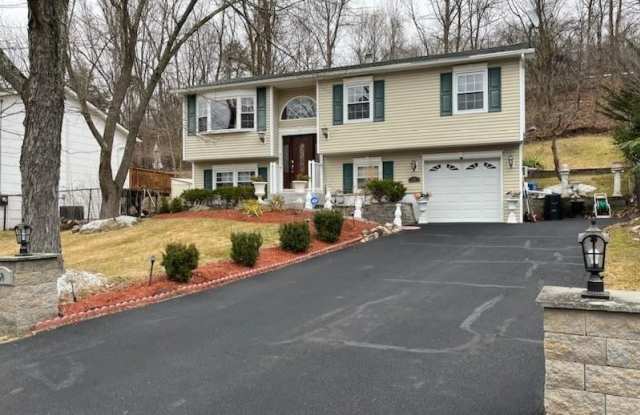 60 Lincoln Street - 60 Lincoln Street, Sloatsburg, NY 10974