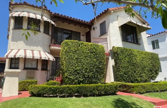 1557 AVE S SIERRA BONITA - 1557 West Avenue South, Turlock, CA 95380