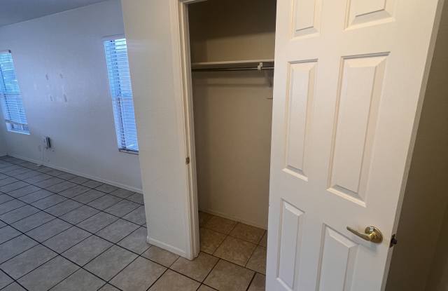 6110 S Earp Wash Lane Gallery 2