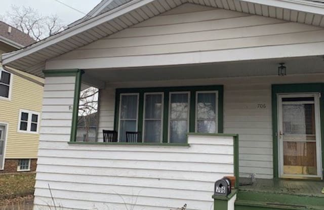 706 Franklin Ave - 706 Franklin Avenue, Normal, IL 61761