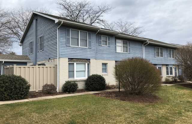 Cozy 2-bedroom Townhome on 935 West Whitehall photos photos