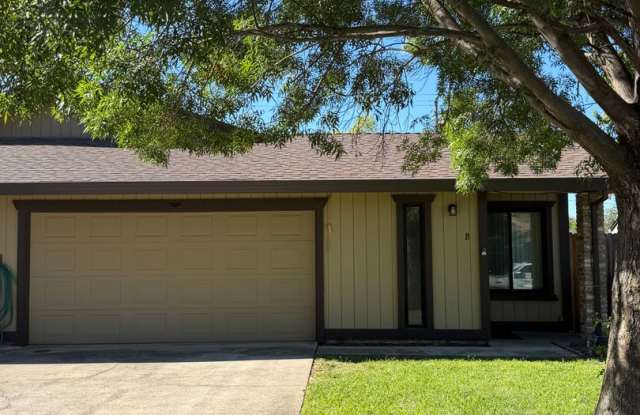 CUTE 2 BEDROOM DUPLEX IN EAST ROSEVILLE!! photos photos CUTE 2 BEDROOM DUPLEX IN EAST ROSEVILLE!! photos photos
