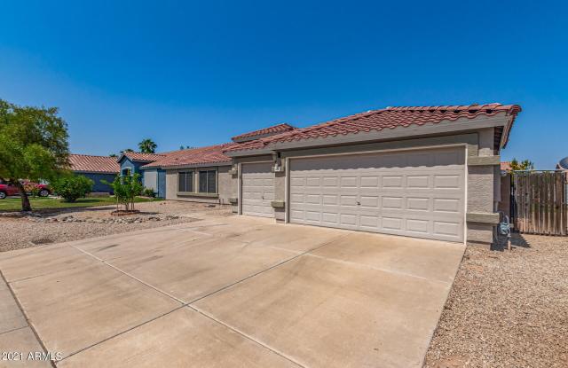 1426 E MALDONADO Drive Gallery 2