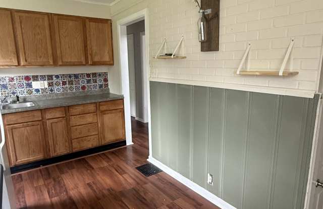 4430 Primrose Gallery 2