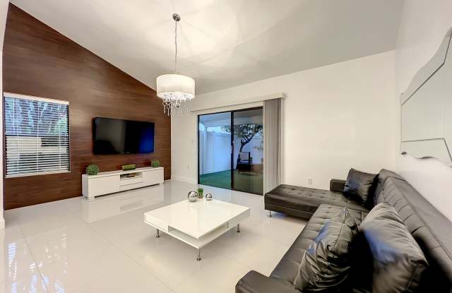 5051 Ernst Court Gallery 2