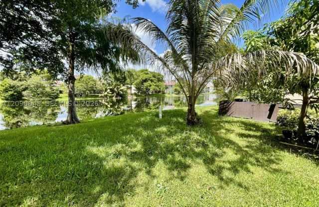 2160 Bayberry Dr Gallery 2