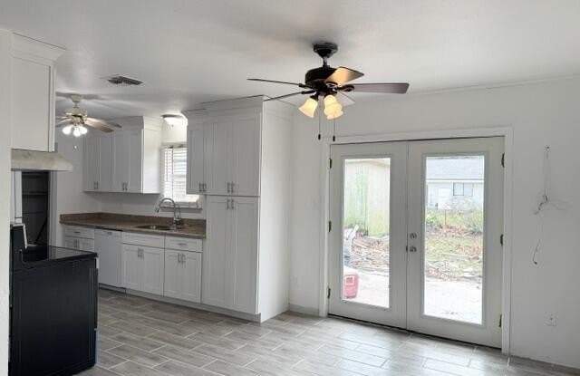 304 Guidry Road Gallery 2