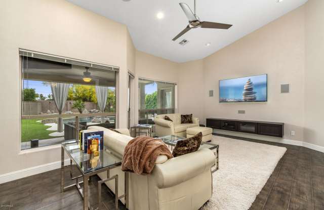 6035 E WOODRIDGE Drive Gallery 3