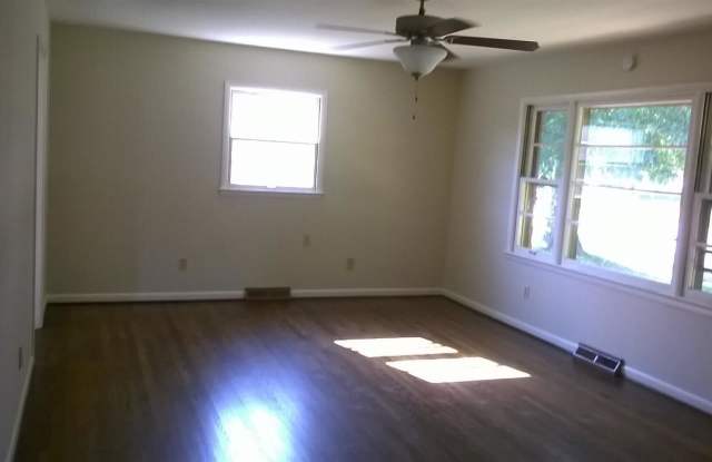 641 Parkside Drive Gallery 3