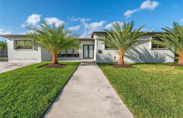 8421 SW 27th Terrace - 8421 Southwest 27th Terrace, Westchester, FL 33155