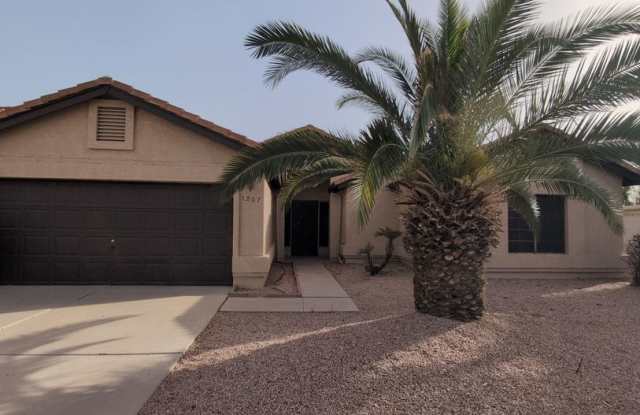 Welcome to your new cozy, immaculate and spacious home! photos photos