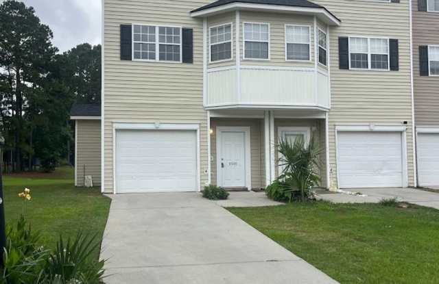 Available now. 3BR/3.5 BA Townhome in Ashley River Commons! photos photos