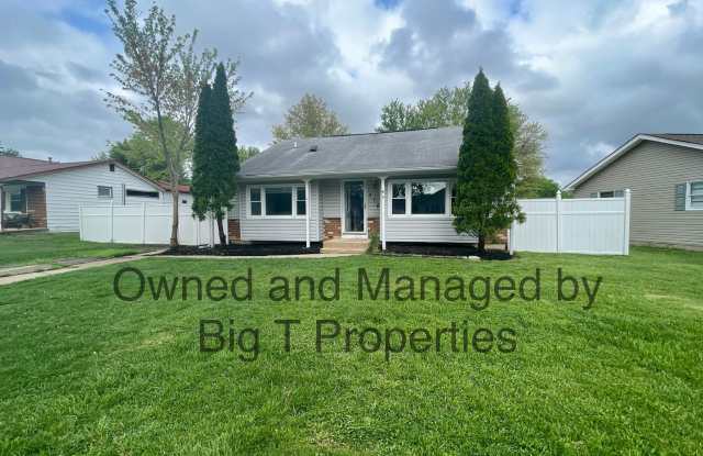 Newark, DE House with Large Yard photos photos