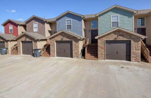 1716-D Thistlewood Dr Gallery 1