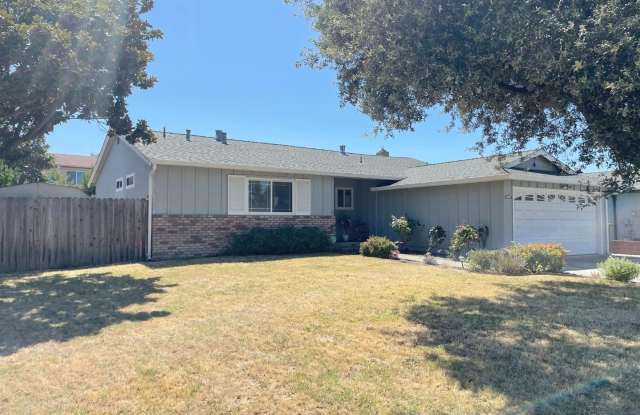 32233 Crest LN Gallery 2