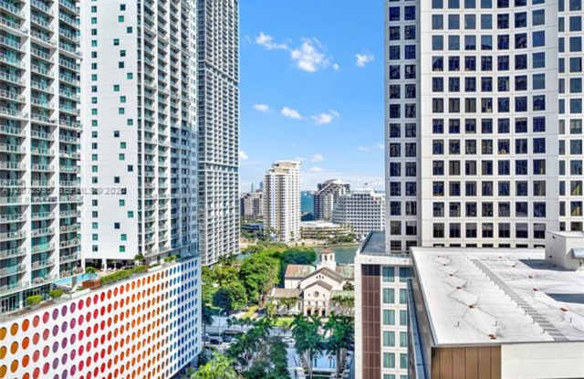 68 SE 6th St cu-1207, Miami, FL 33131 Gallery 3