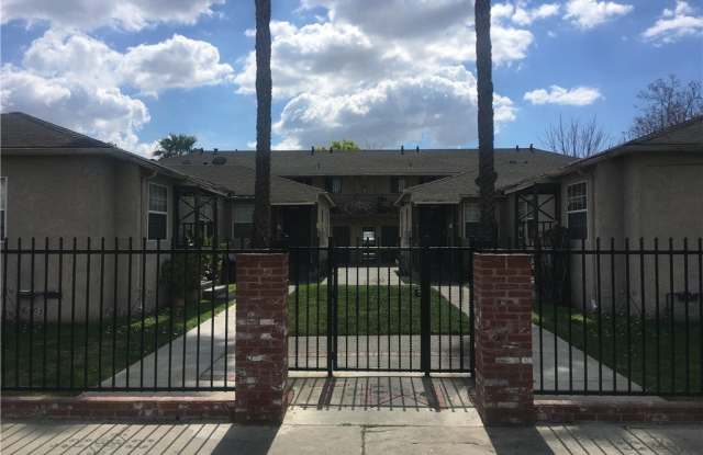 422 W Palm Street - 422 West Palm Street, Compton, CA 90220