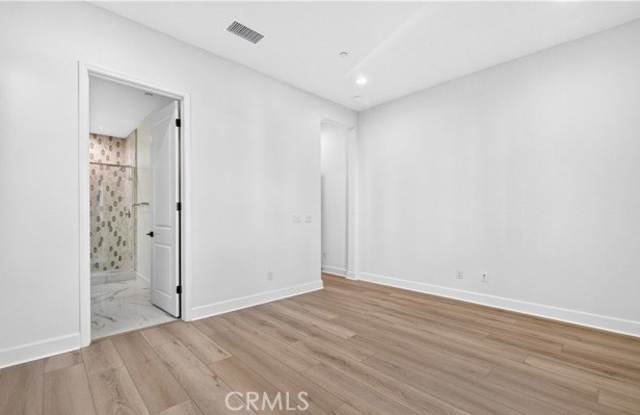108 Coldwater Gallery 4
