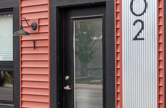 502 Hastings Gallery 2