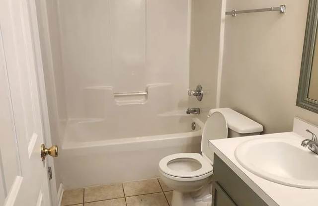 Lovely 4 Bedroom 3 Bath photos photos
