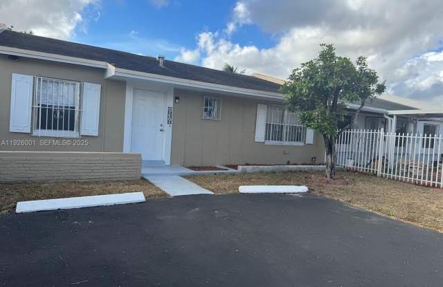 19378 NW 29th Pl photos photos