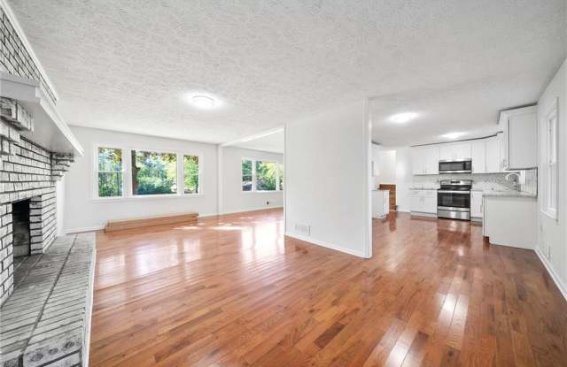 312 Cardinal Drive Gallery 3
