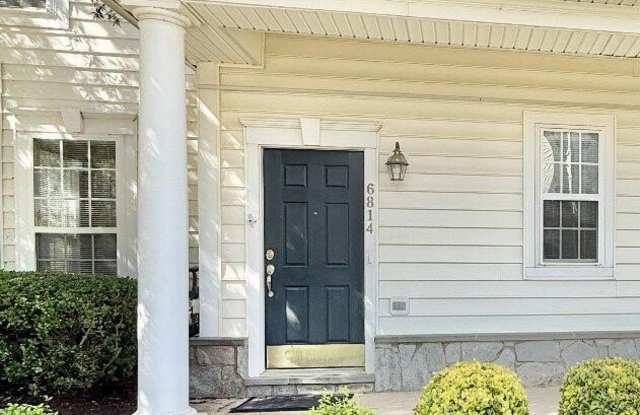 6814 SABBARTON Place Gallery 1