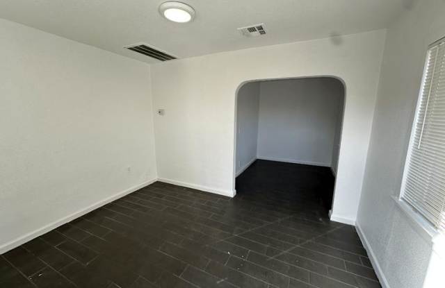 417 N 23rd St Gallery 3