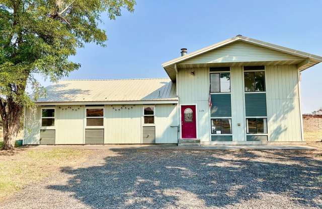 Unique 5-Bedroom Home Near AWS with Flexible Living Space photos photos