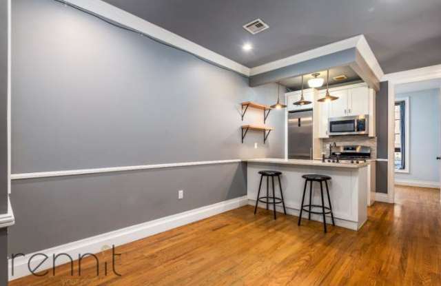 1622 Summerfield Street Gallery 3