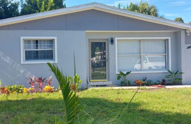 Charming Renovated 3 Bed Home with Spacious Yard in Pinellas Park! - 4490 85th Terrace North, Pinellas Park, FL 33781