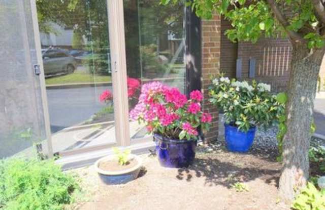 7 Harbour Pointe Common Gallery 3