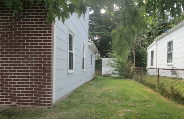 1227 Seven Oaks Road - 1227 Seven Oaks Road, Arbutus, MD 21227