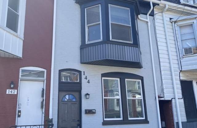 144 West Jackson Street - B Gallery 4