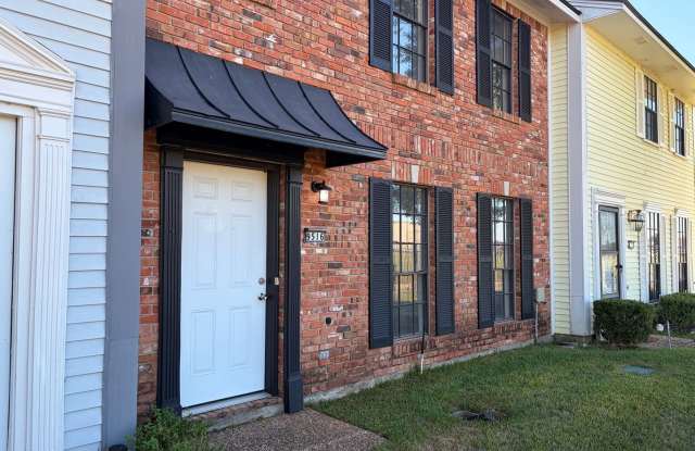 Pepper Tree Townhomes Gallery 1