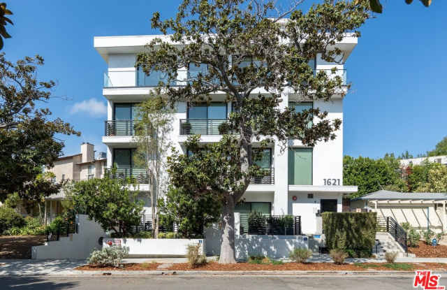 1621 Malcolm Avenue photos photos