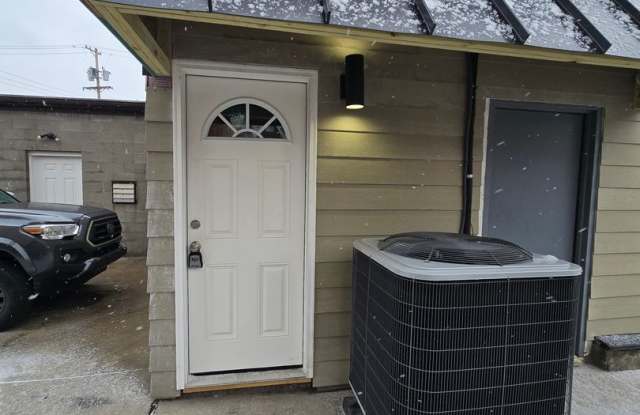 Beautifully Remodeled 3 Bedroom With Rooftop Deck - Downtown Sharpsburg - 922 Main Street, Sharpsburg, PA 15215 Beautifully Remodeled 3 Bedroom With Rooftop Deck - Downtown Sharpsburg - 922 Main Street, Sharpsburg, PA 15215