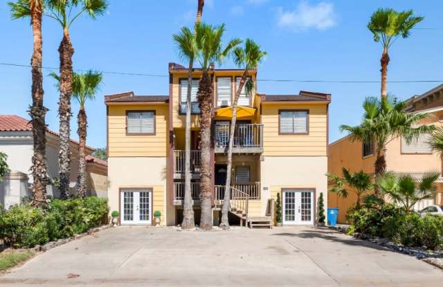 208 W Saturn Ln photos photos