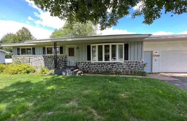 1720 Huess Ave photos photos