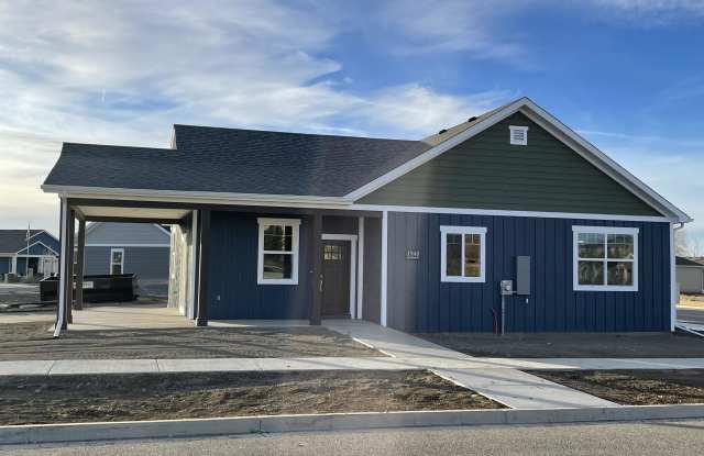 1940 Snow Brush Avenue - 1940 Snow Brush Avenue, Montrose, CO 81401