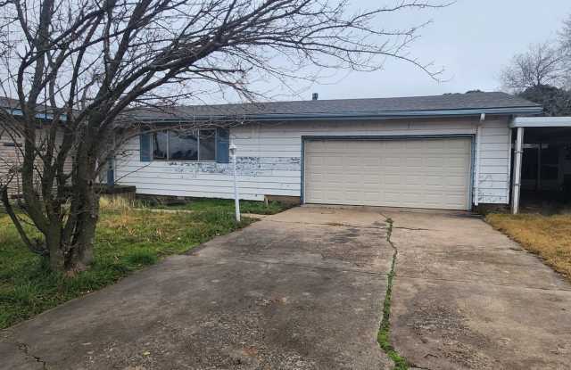 Move In Special: $200 off 1st Month Full Rent! - 1218 Northwest Goodyear Boulevard, Lawton, OK 73505 Move In Special: $200 off 1st Month Full Rent! - 1218 Northwest Goodyear Boulevard, Lawton, OK 73505