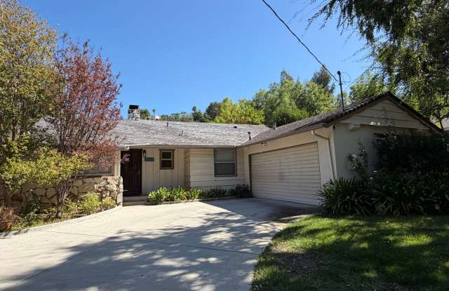 Newly Rehabbed Charming 3 Bed 2 Bath Home in Woodland Hills photos photos