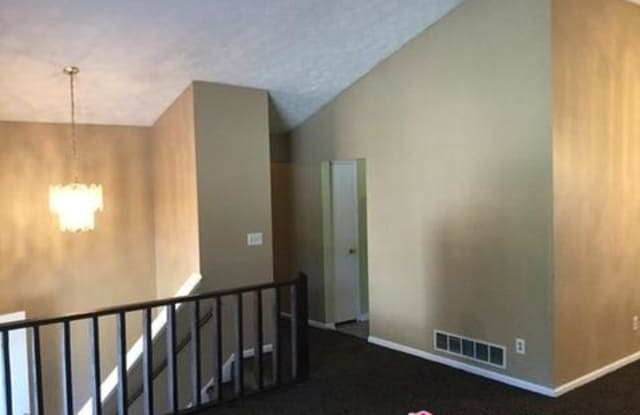 720 Butterfield Ct Gallery 2