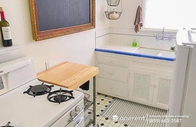 1132 Larrabee St Unit 4 - 1132 Larrabee St, West Hollywood, CA 90069