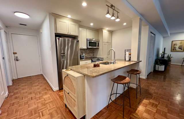 Gorgeous 2-Bed/2-Bath Condo in the Heart of Old City! Available August 1st! photos photos Gorgeous 2-Bed/2-Bath Condo in the Heart of Old City! Available August 1st! photos photos