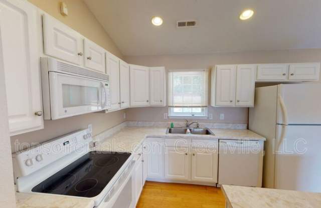 226 Heatherbrook Drive Gallery 4